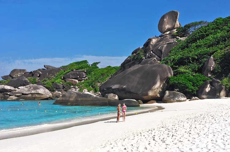 Pesona Taman Laut Kepulauan Similan